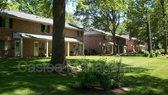 485 Brentwood Dr in Kent, OH - Building Photo