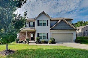 354 Hawthorn Dr in Dallas, GA - Building Photo