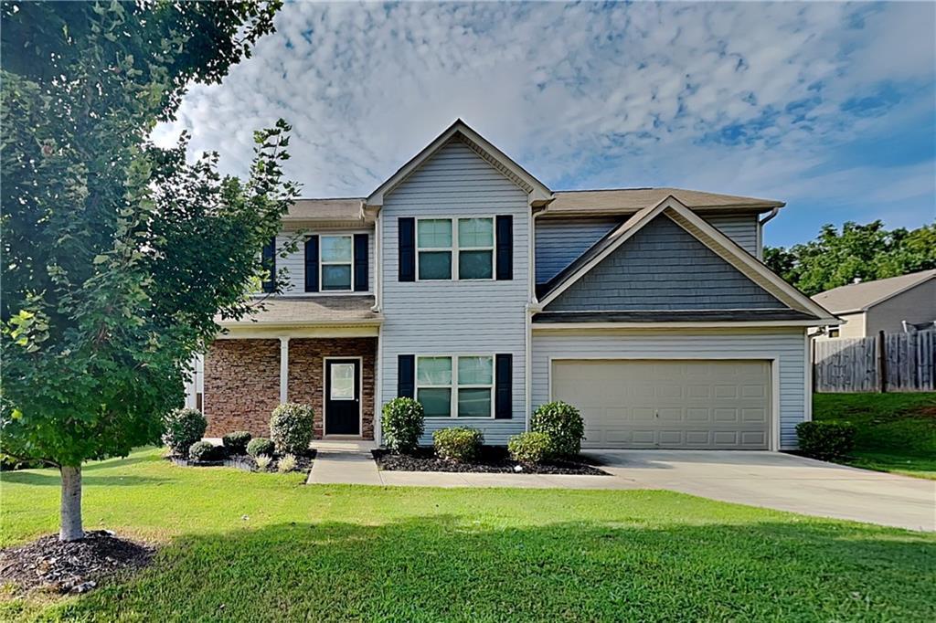 354 Hawthorn Dr in Dallas, GA - Building Photo
