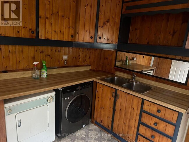 91 Haslam St in Toronto, ON - Building Photo - Building Photo