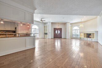 4063 Breakwood Dr in Houston, TX - Building Photo - Building Photo