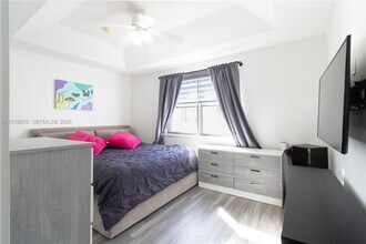 5580 NW 107th Ave in Doral, FL - Building Photo - Building Photo