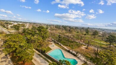 4444 Victory Dr in Houston, TX - Building Photo - Building Photo