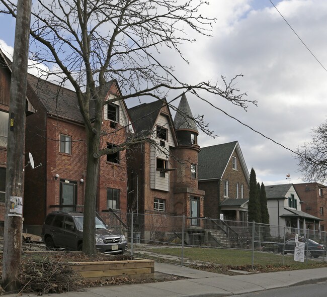 155-157 Cowan Ave