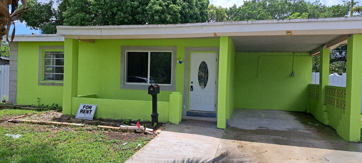 3700 Jackson Blvd in Fort Lauderdale, FL - Building Photo