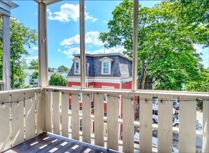 14 Holton St, Unit 1 in Medford, MA - Building Photo - Building Photo