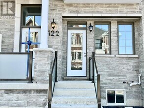 122 Avani Ave in Markham, ON - Building Photo - Building Photo