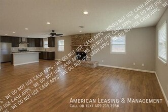 13430 Moss Hill Dr in Beaumont, TX - Building Photo - Building Photo