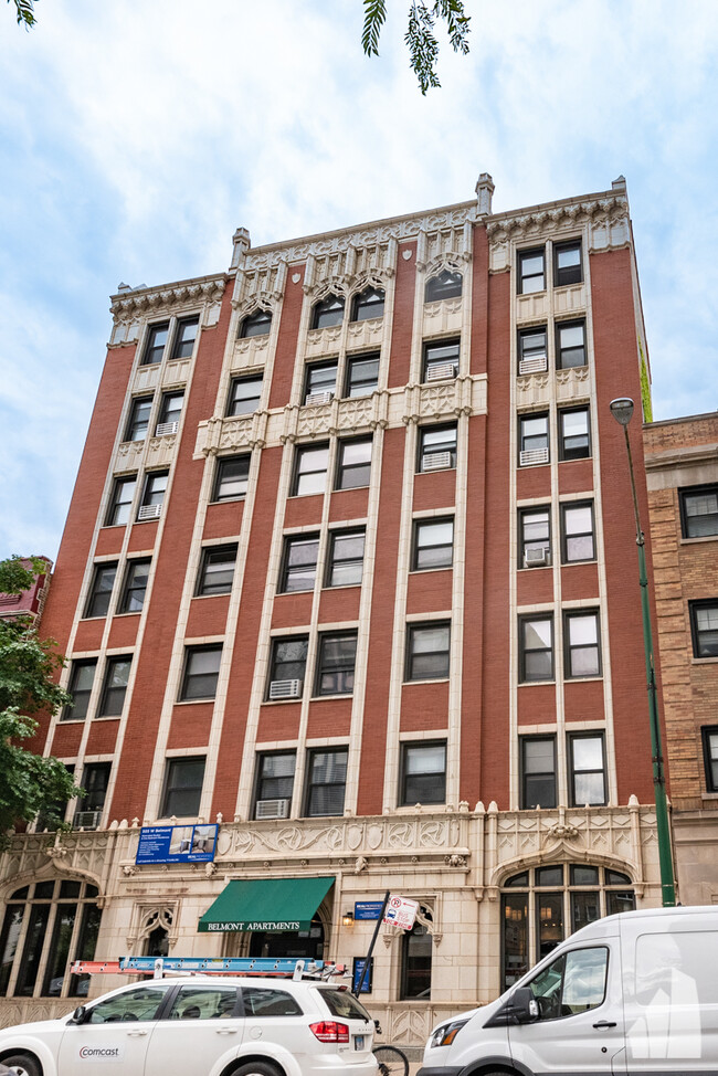 505 W Belmont Ave, Unit 3M in Chicago, IL - Foto de edificio - Building Photo