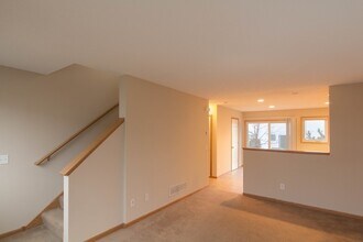 4948 Emmit Dr N in Hugo, MN - Building Photo - Building Photo