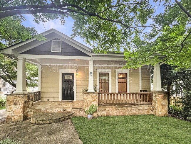 property at 996 Rice St NW