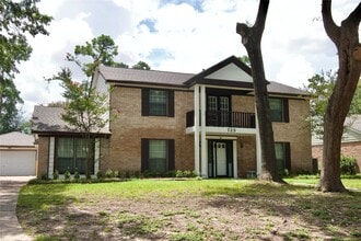 723 Leaflet Ln in Spring, TX - Foto de edificio - Building Photo