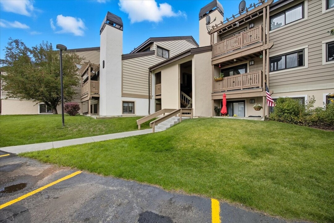998 W Beaver Creek Blvd in Avon, CO - Building Photo