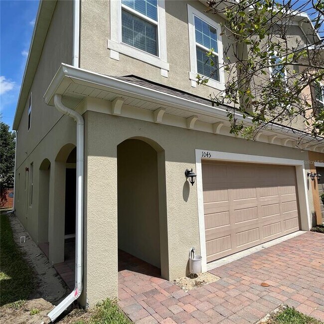 1045 Palma Verde Pl in Apopka, FL - Building Photo - Building Photo