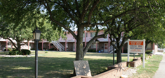 NorthTowne Apartments in Collinsville, IL - Building Photo - Building Photo