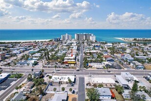506 71st Ave in St Pete Beach, FL - Building Photo