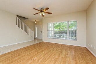 4208 Forest Island Dr in Orlando, FL - Building Photo - Building Photo