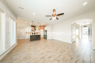 2517 SE 38th St in Moore, OK - Building Photo - Building Photo