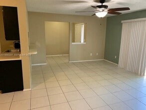 3904 NW Cinnamon Tree Cir in Jensen Beach, FL - Building Photo - Building Photo
