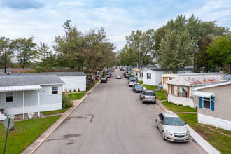 Pleasantville Manufactured Homes in Monroe, MI - Building Photo - Building Photo