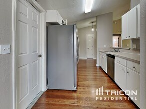 7833 Manor Dr in Lakeland, FL - Building Photo - Building Photo
