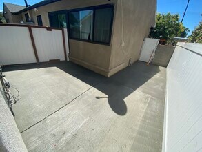 6164 Tampa Ave in Tarzana, CA - Building Photo - Building Photo