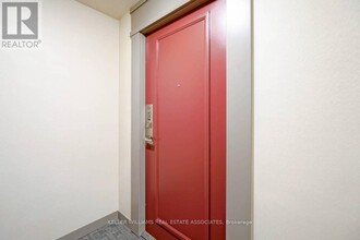 4055-4055 Parkside Village Dr in Mississauga, ON - Building Photo - Building Photo