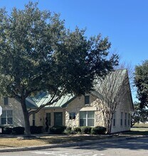 Northwest Trails in San Antonio, TX - Foto de edificio - Building Photo