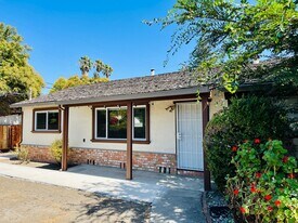 108 Gladys Ave in Mountain View, CA - Building Photo