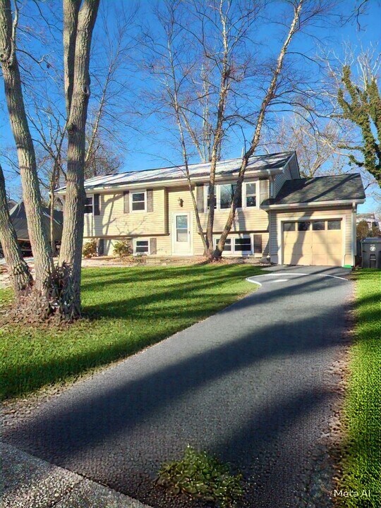 1596 Deer Hollow Dr in Toms River, NJ - Building Photo