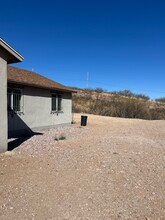 690 Ona Ln in Rio Rico, AZ - Foto de edificio - Building Photo