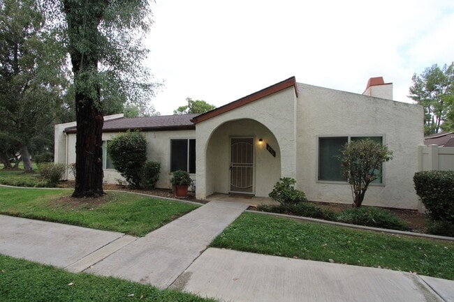 property at 876 Ardmore Cir
