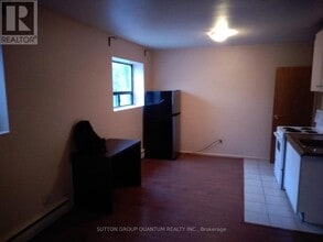 25A Milton St in Toronto, ON - Building Photo - Building Photo