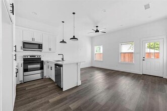 3018 Henry St in Greenville, TX - Building Photo - Building Photo