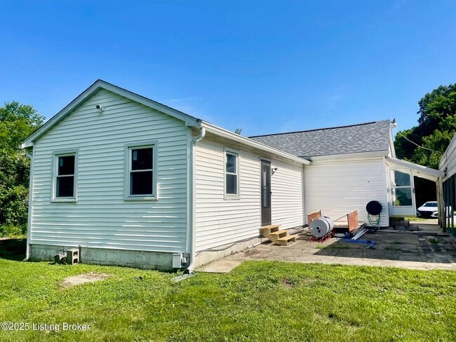 property at 4305 Reas Ln