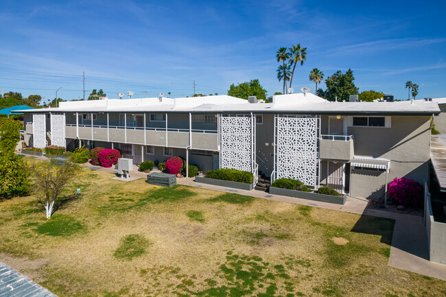 1201 E Rose Ln in Phoenix, AZ - Building Photo - Building Photo