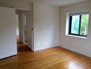 36 Dighton St, Unit 10 in Boston, MA - Building Photo - Building Photo