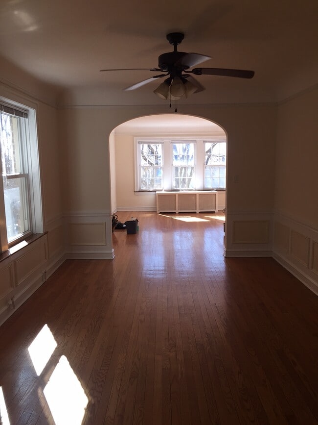 4844 Elm St, Unit 1 in Skokie, IL - Foto de edificio - Building Photo