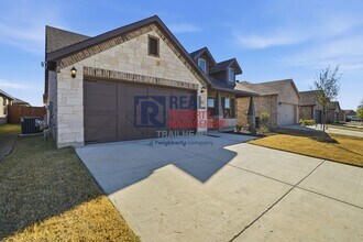 1907 Seminole Dr in Cleburne, TX - Building Photo - Building Photo