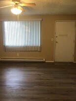 14821 Washington Ave SW, Unit Washington in Lakewood, WA - Building Photo