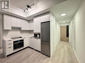 1007 The Queensway in Toronto, ON - Building Photo - Building Photo