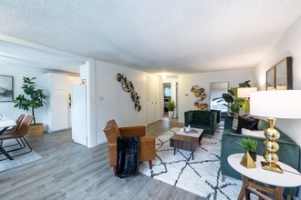 Mohawk Green Apartments in Boulder, CO - Foto de edificio - Interior Photo