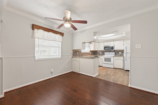 property at 10006 Towne Tower Ln
