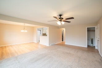 4841 Lamb Dr in Oak Lawn, IL - Building Photo - Building Photo