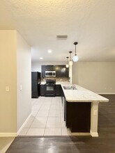 9826 Hound Chase Dr in Gibsonton, FL - Building Photo - Building Photo