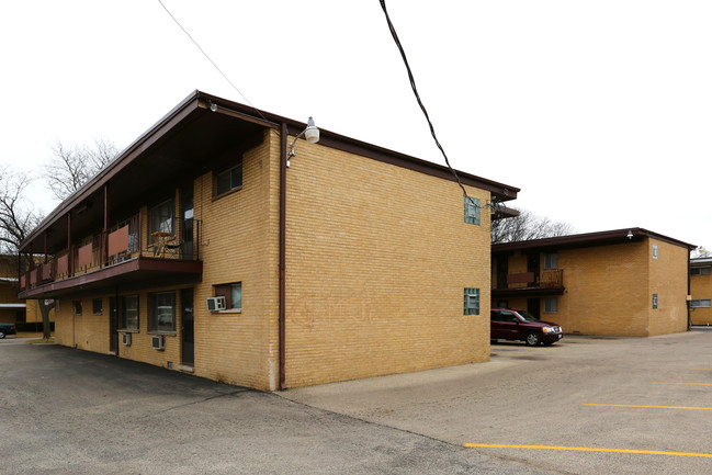 Lorraine Apartments in Waukegan, IL - Foto de edificio - Building Photo