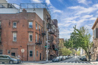 401 Berry St in Brooklyn, NY - Building Photo - Building Photo