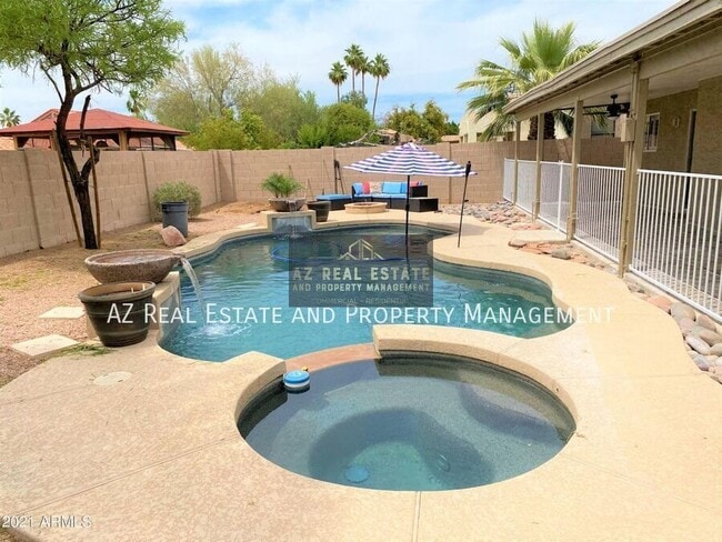 property at 680 S Pineview Dr
