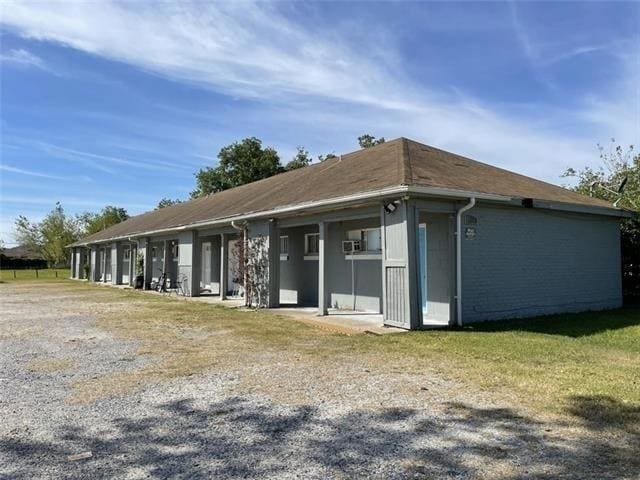1916 Claire Ave in Gretna, LA - Building Photo