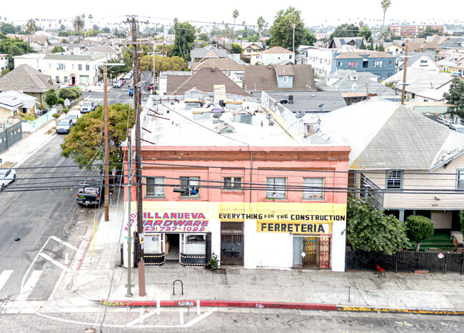 3030 W Pico Blvd in Los Angeles, CA - Building Photo - Building Photo